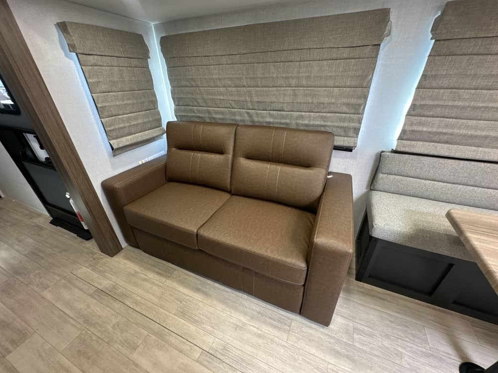 FOREST RIVER VIBE 3400SB