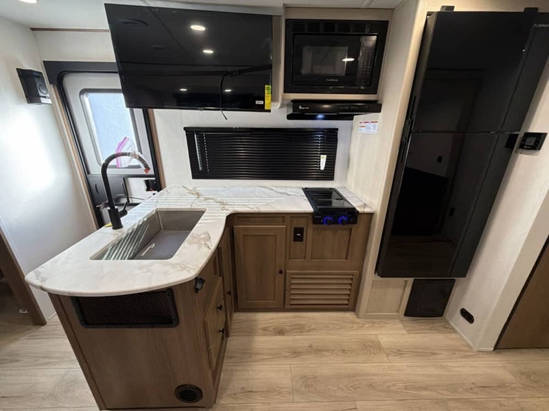 COACHMEN APEX ULTRA LITE 26BHX