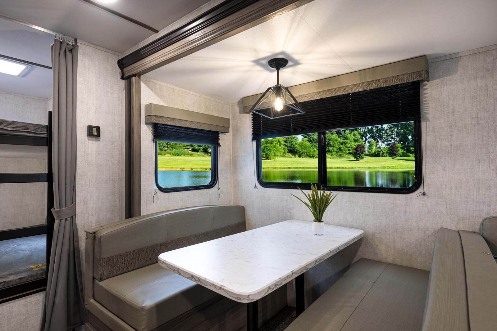 GULF STREAM ENVISION 28BBS