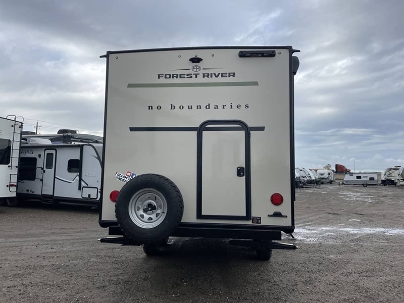 FOREST RIVER NO BOUNDARIES 19.3