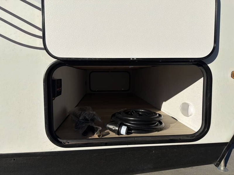 COACHMEN APEX ULTRA LITE 26BHX