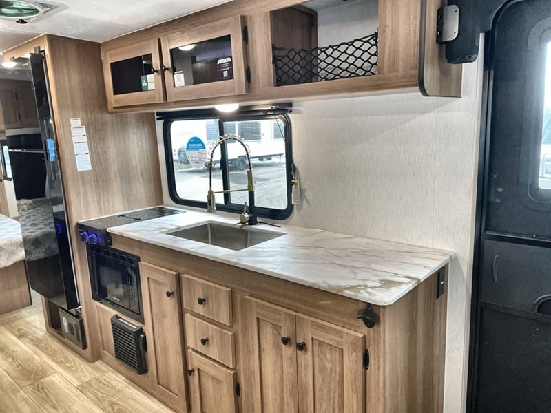 COACHMEN APEX NANO 213RDS