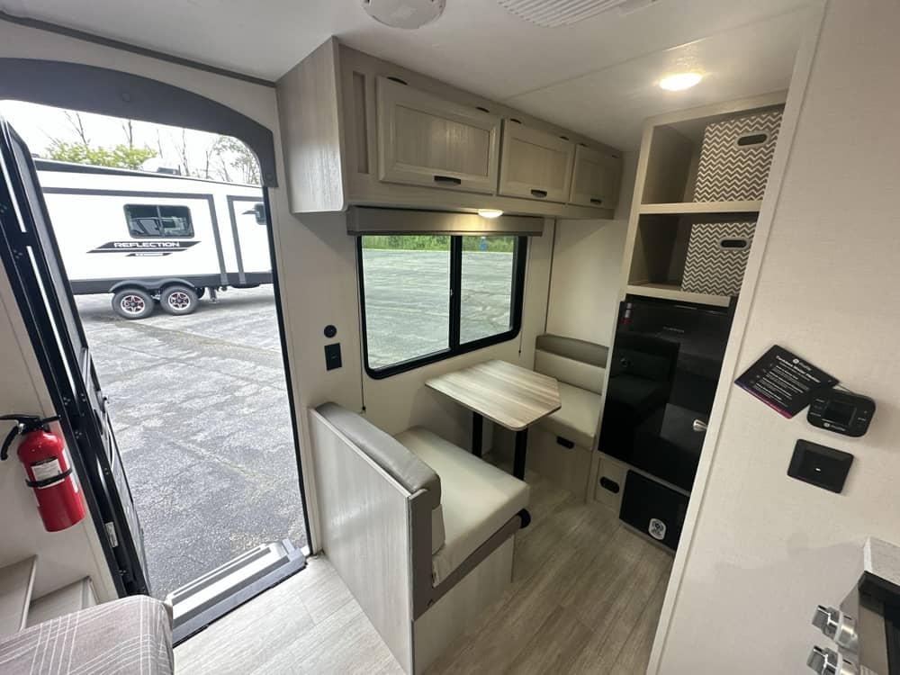 COACHMEN CATALINA SUMMIT SERIES 7 134RDX