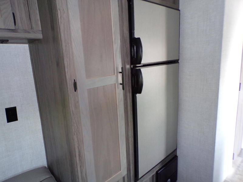 GULF STREAM AMERI LITE 22RSD