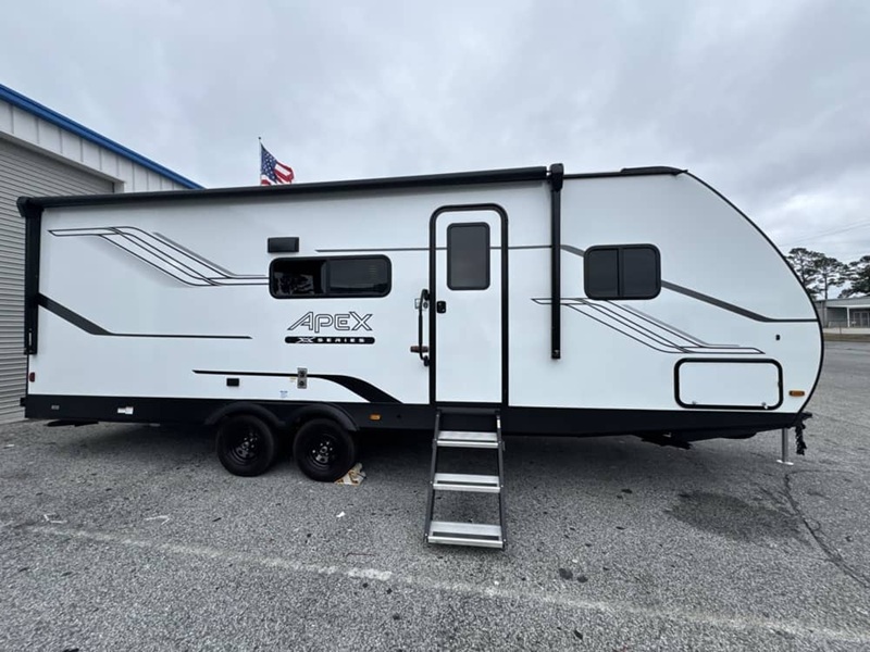 COACHMEN APEX ULTRA LITE 24RBX