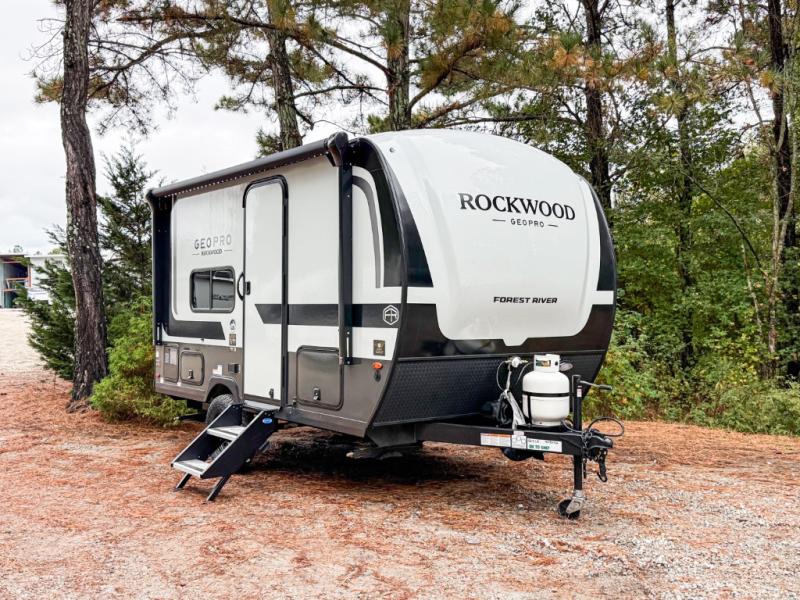 FOREST RIVER ROCKWOOD GEO PRO G13LE