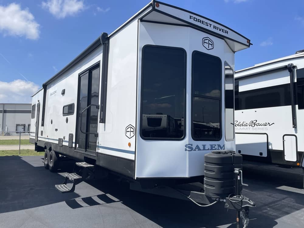 FOREST RIVER Salem Classic Villa 40FDEN