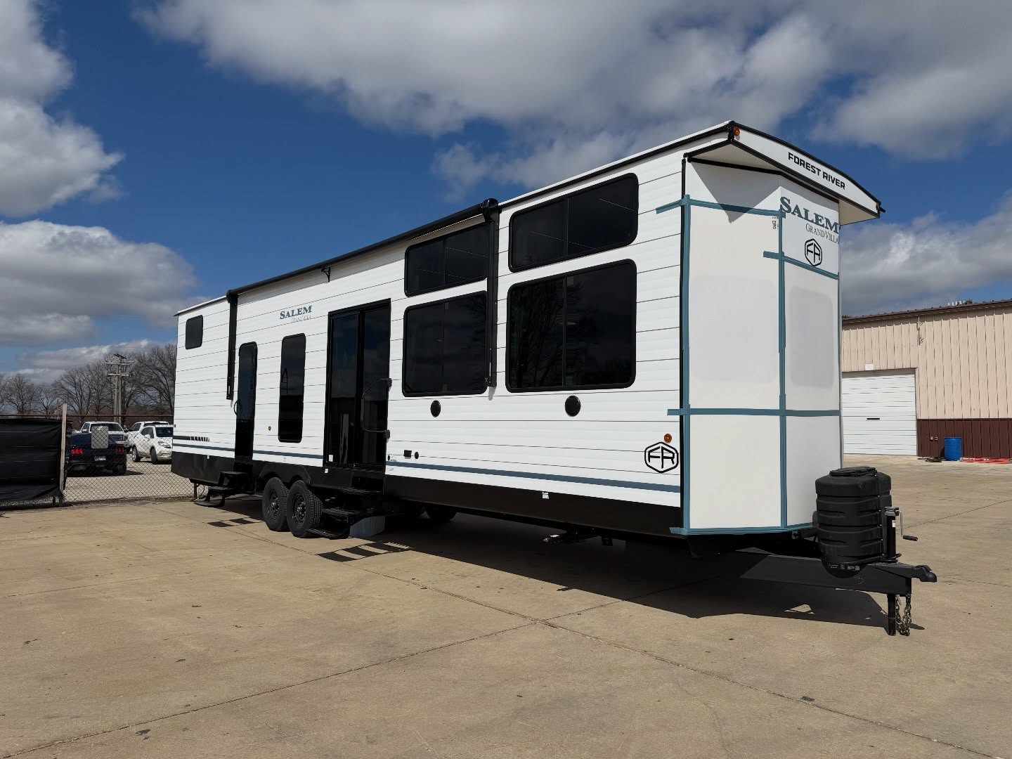 FOREST RIVER SALEM VILLA 40FKP