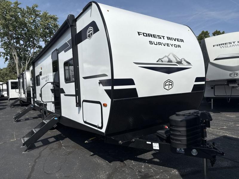 FOREST RIVER SURVEYOR 27CAMP