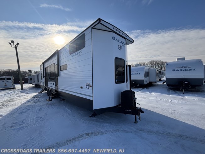 FOREST RIVER SALEM VILLA 40ZZZ