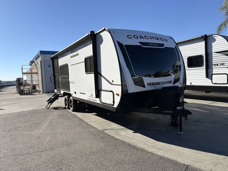 COACHMEN APEX ULTRA LITE 216RKS